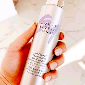 Monat The Champ Conditioning Dry Shampoo